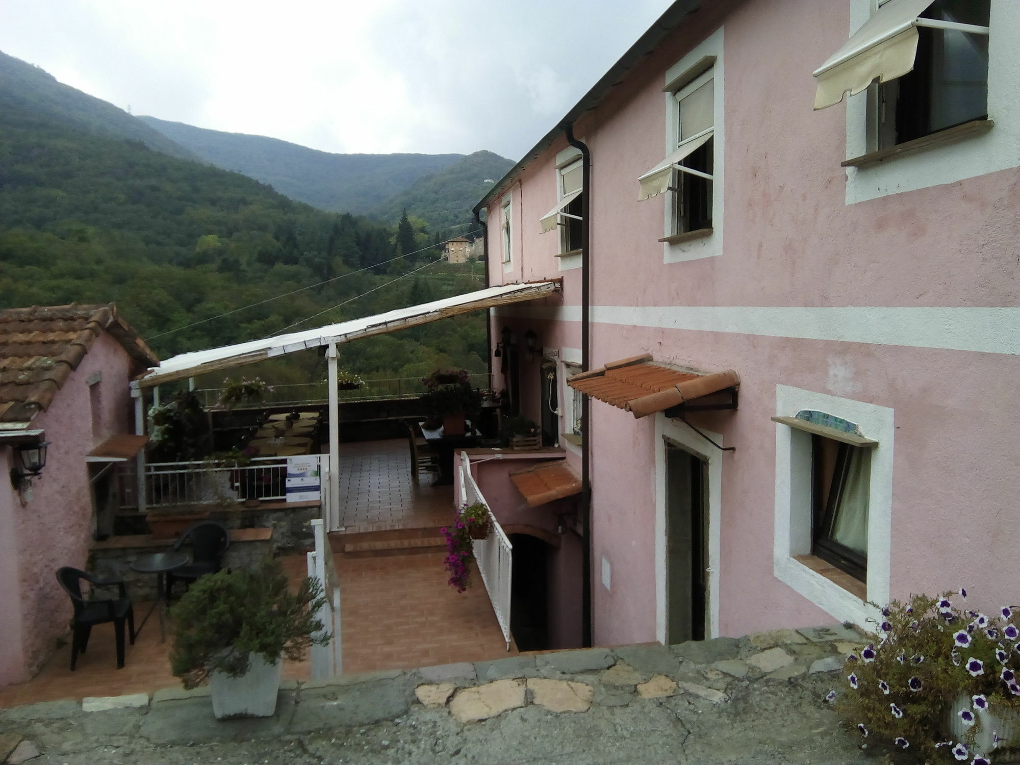 Agriturismo Locanda Del Papa Специя Екстериор снимка